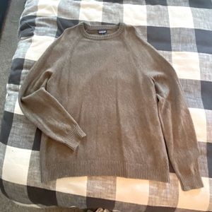 Men’s Patagonia sweatshirt